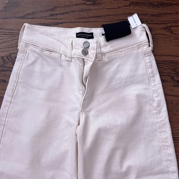 Banana Republic high rise jean. - Picture 2 of 10